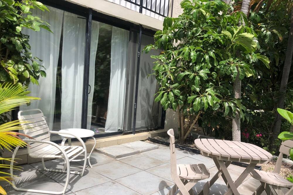 Photo of Patio Balcony in Williams Town