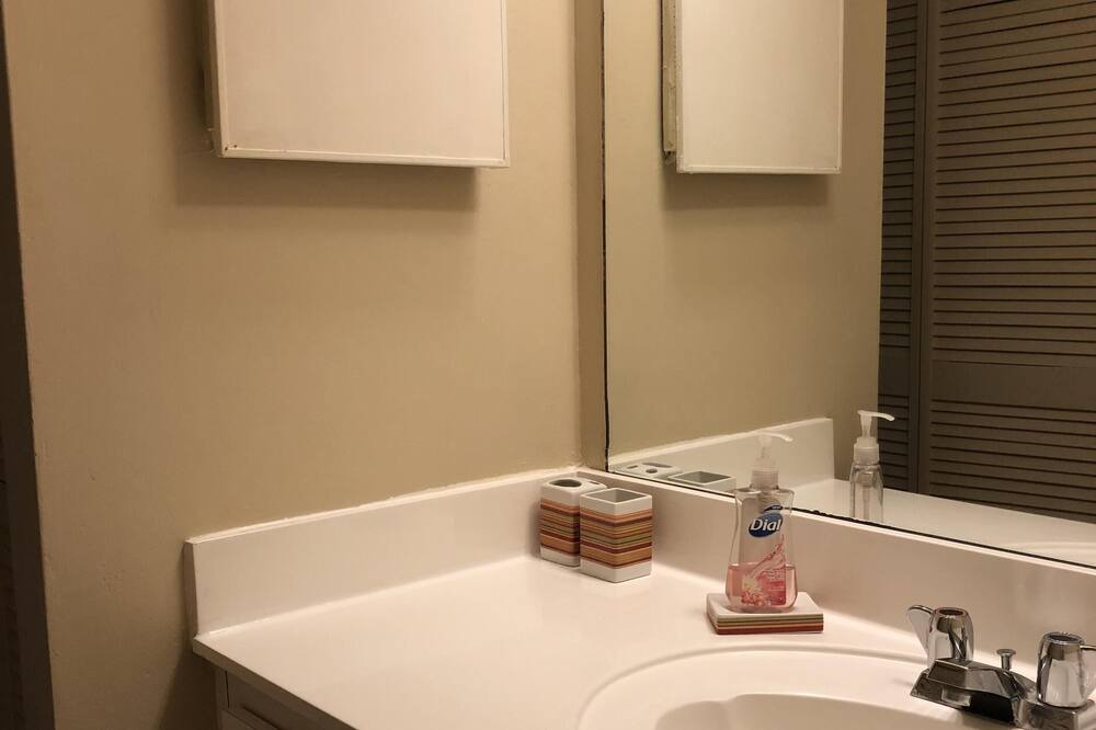 Photo of Bathroom in Williams Town