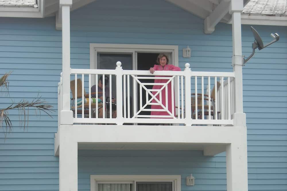Photo of Patio Balcony in Alice Town