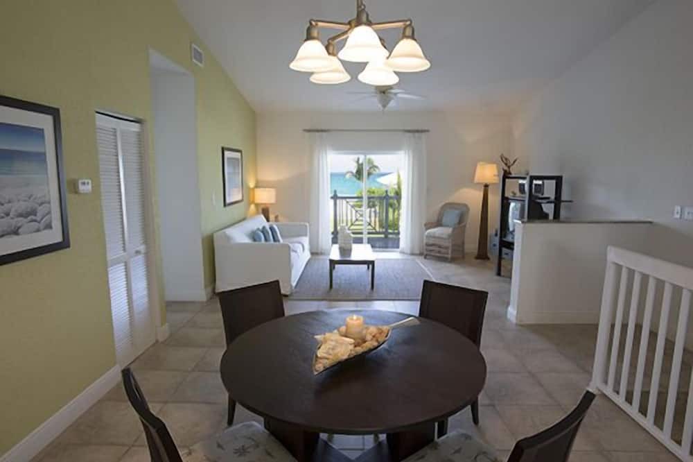 Photo of Bedroom in Alice Town