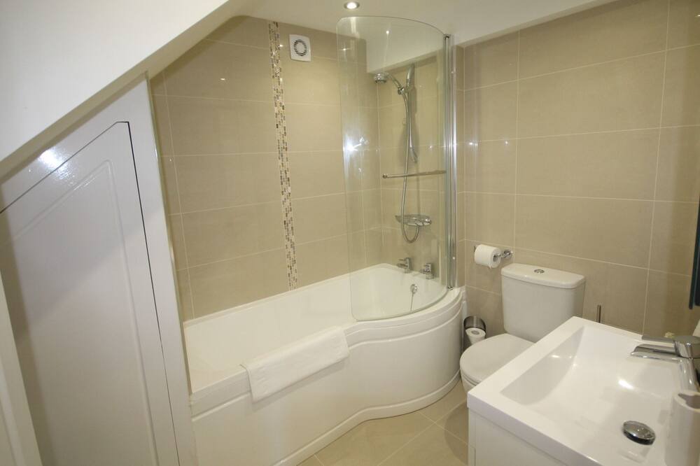 Photo of Bathroom in Harpenden
