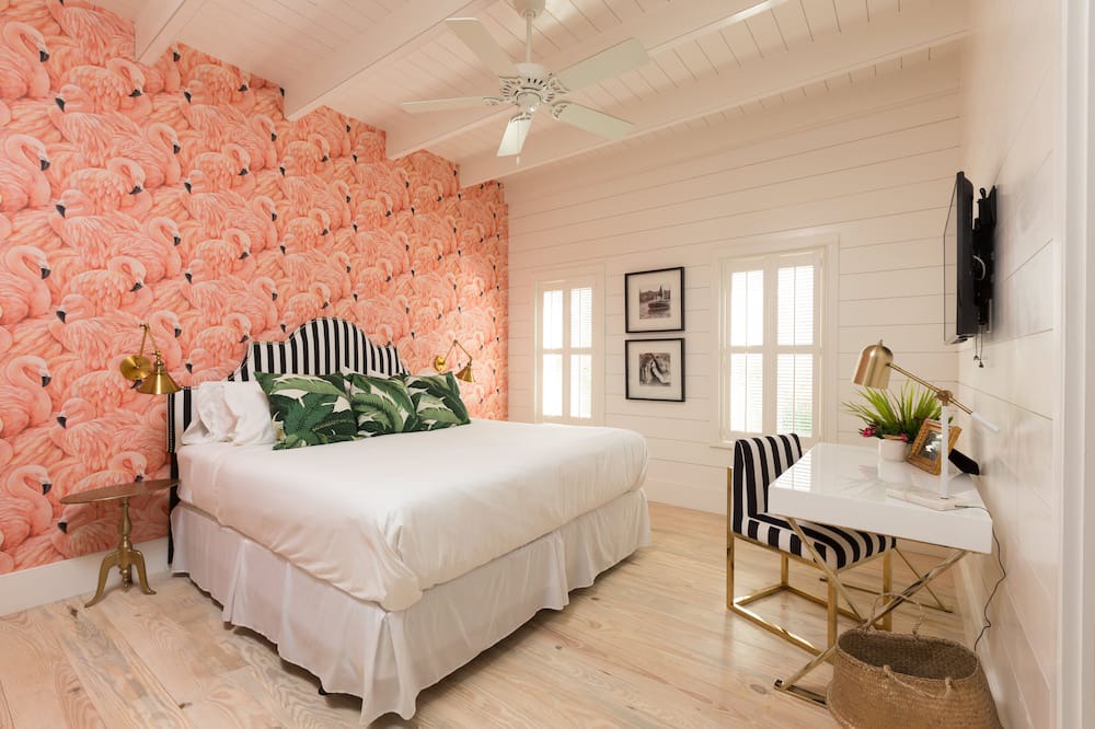 Photo of Bedroom in Dunmore Town