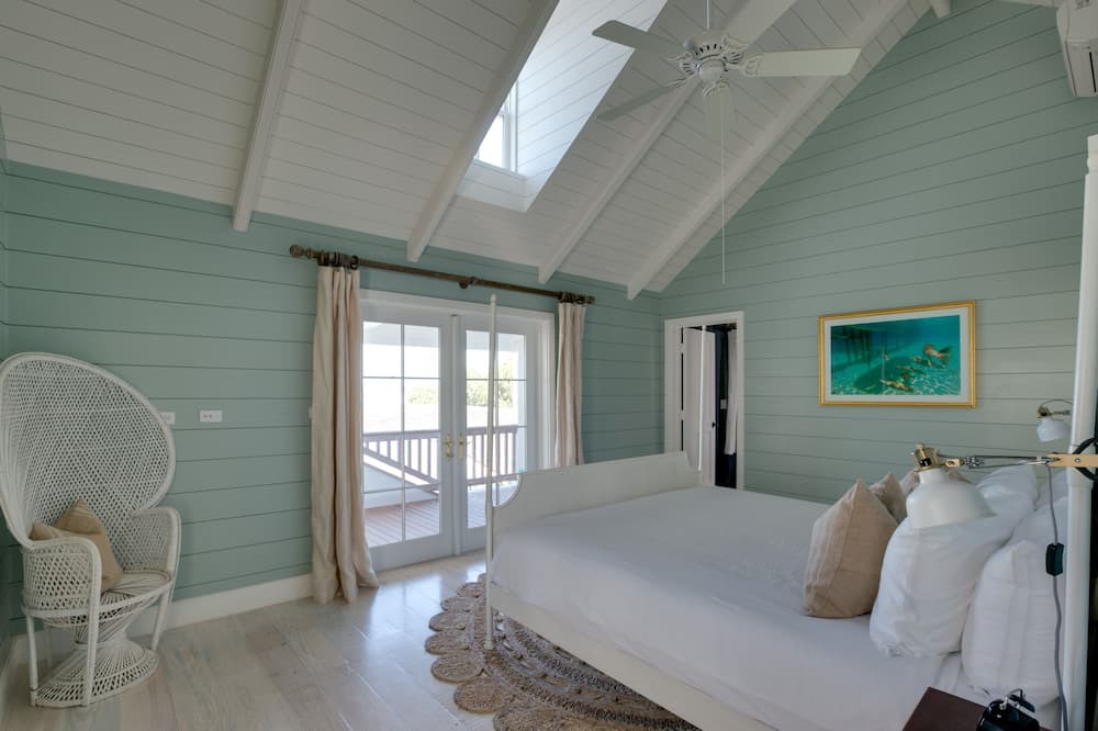 Photo of Bedroom in Dunmore Town