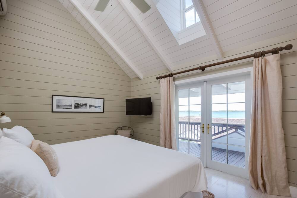 Photo of Bedroom in Dunmore Town