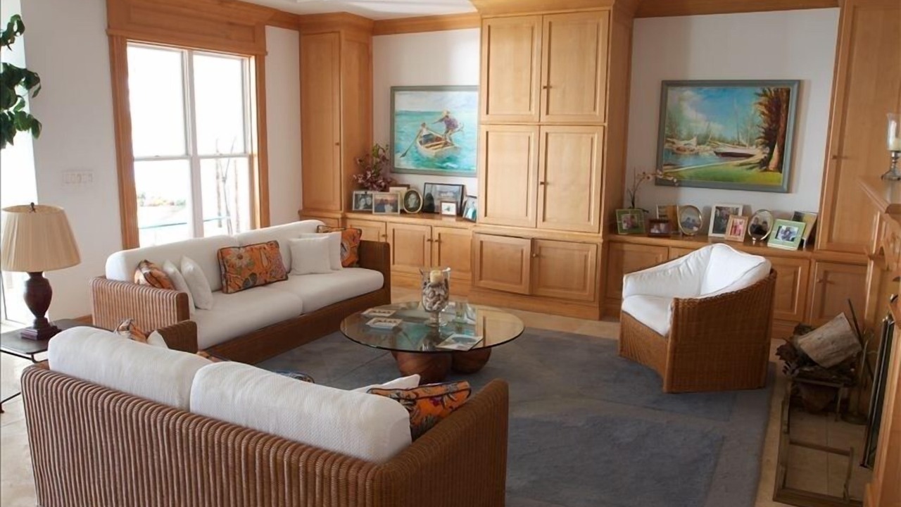 Photo of Livingroom in Old Fort Bay