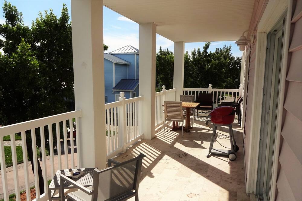 Photo of Patio Balcony in Alice Town