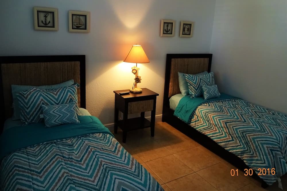Photo of Bedroom in Alice Town