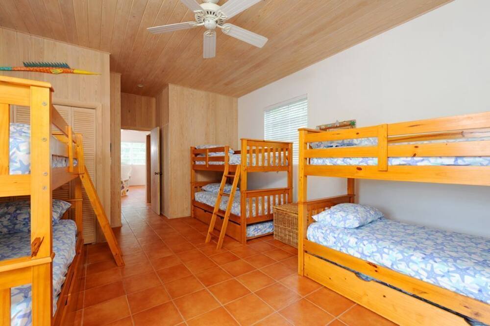 Photo of Bedroom in Governor's Harbour