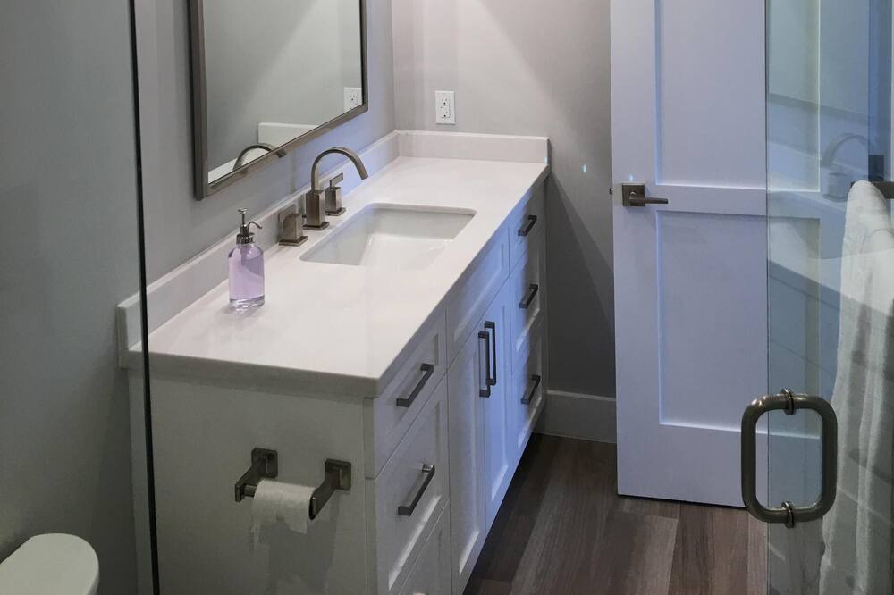 Photo of Bedroom in Staniel Cay