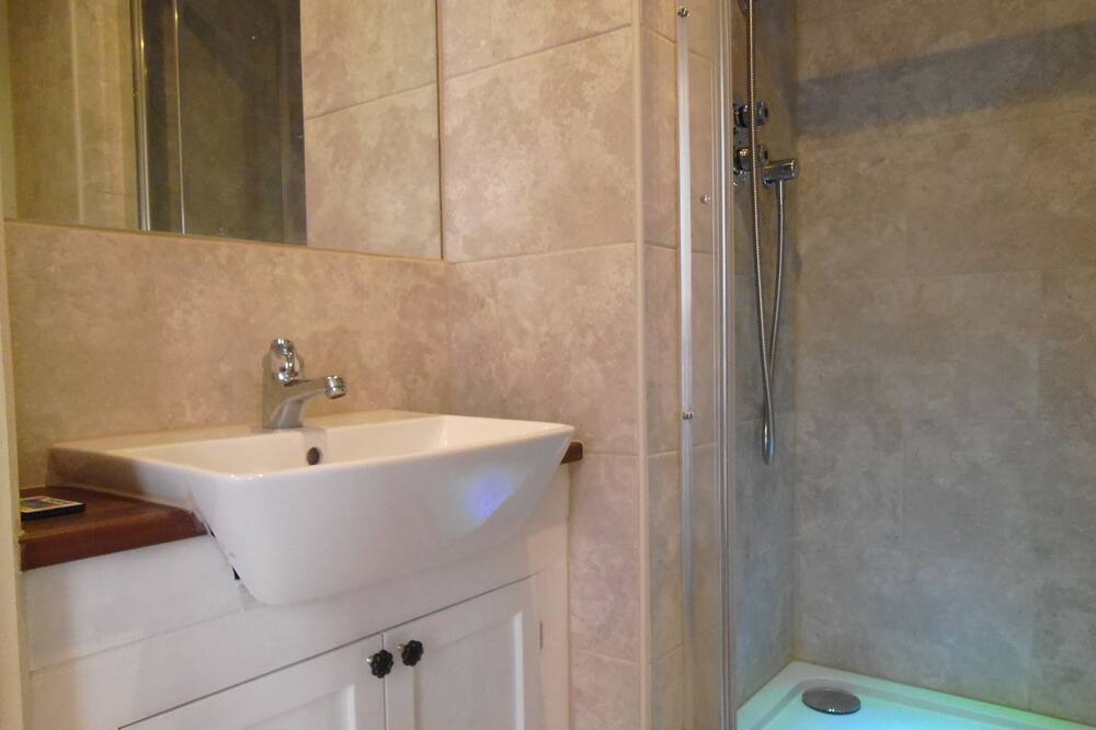 Photo of Bathroom in Earl's Court