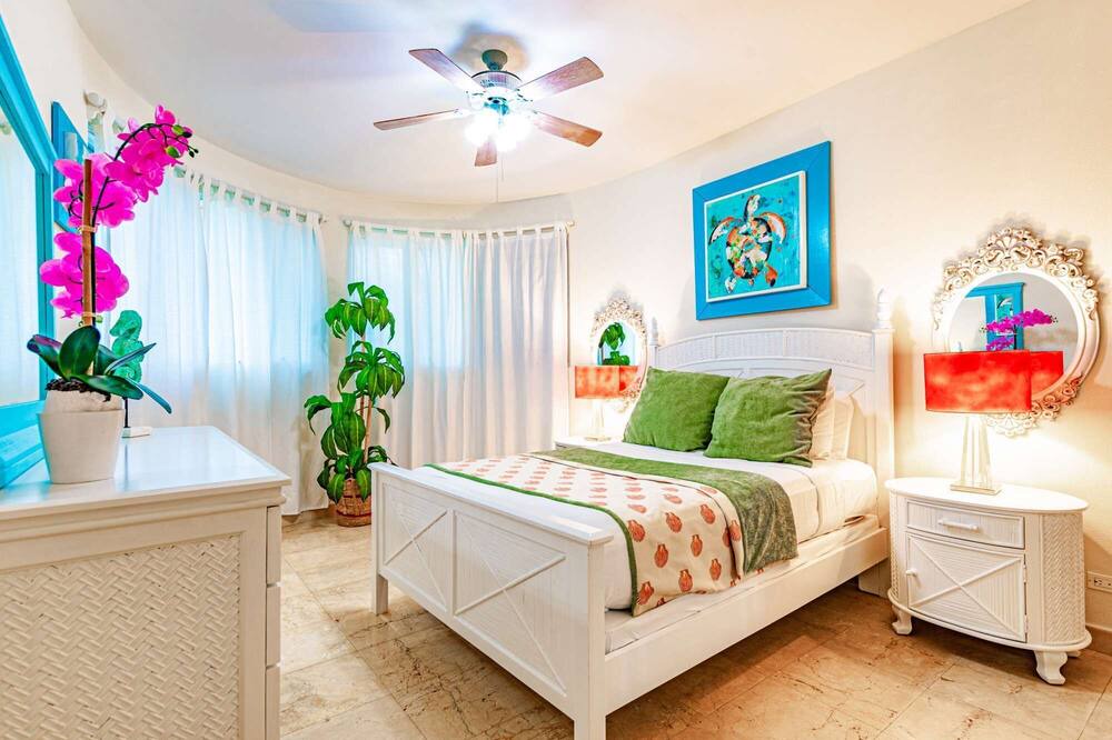Photo of Bedroom in Nassau