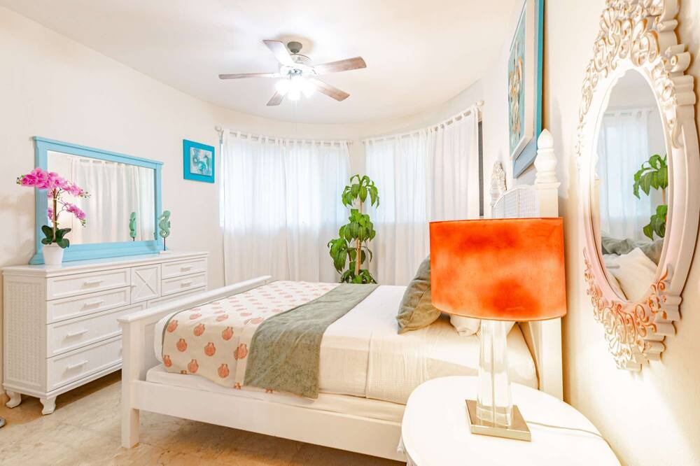 Photo of Bedroom in Nassau