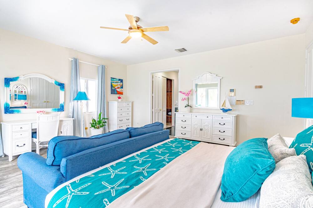 Photo of Bedroom in Nassau