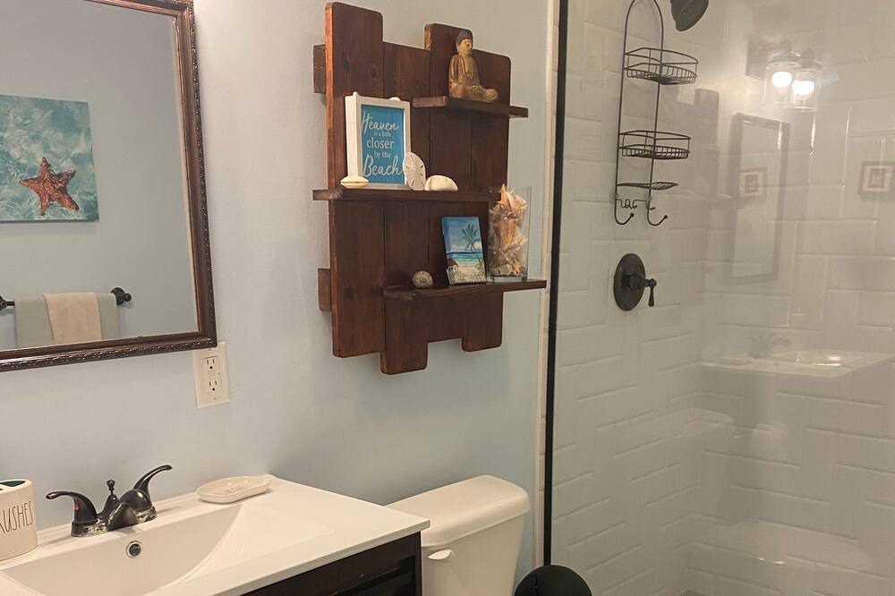 Photo of Bathroom in Lucaya