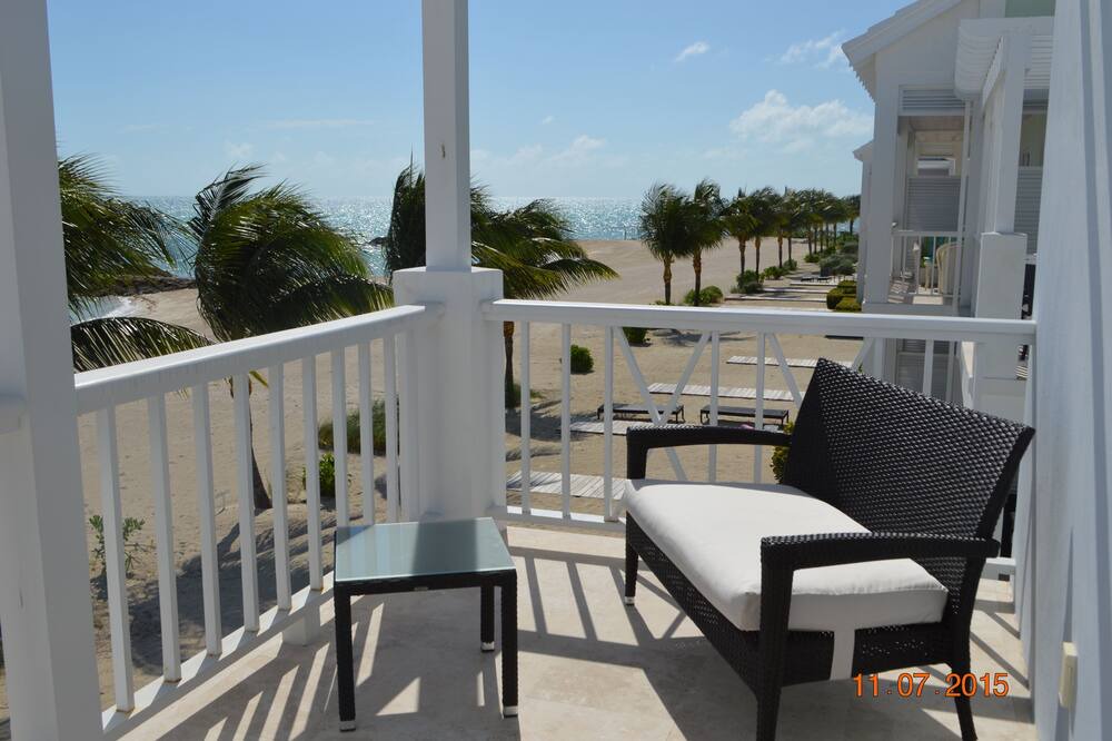 Photo of Patio Balcony in Palm Cay