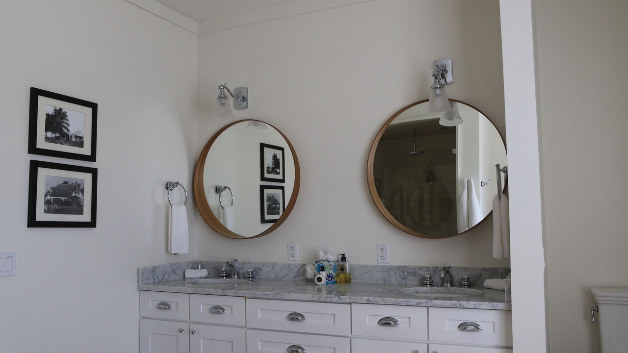 Photo of Bathroom in Schooner Bay