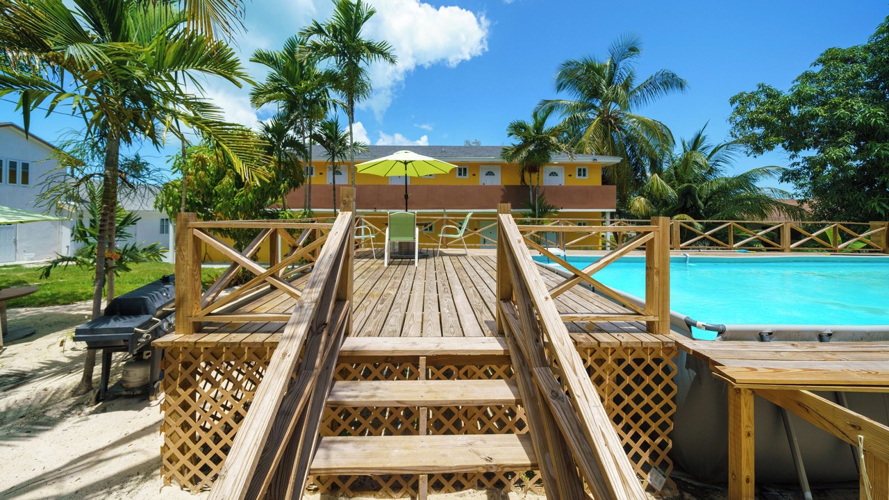 Photo of Outdoor in Tarpum Bay
