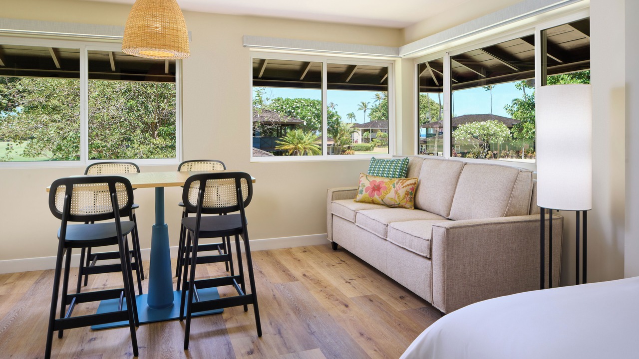 Photo of Bedroom in Historic Lahaina Front Street
