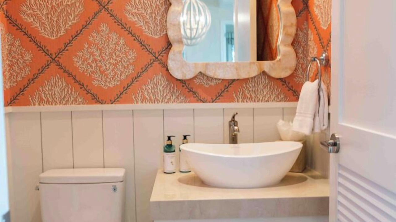 Photo of Bathroom in Dunmore Town