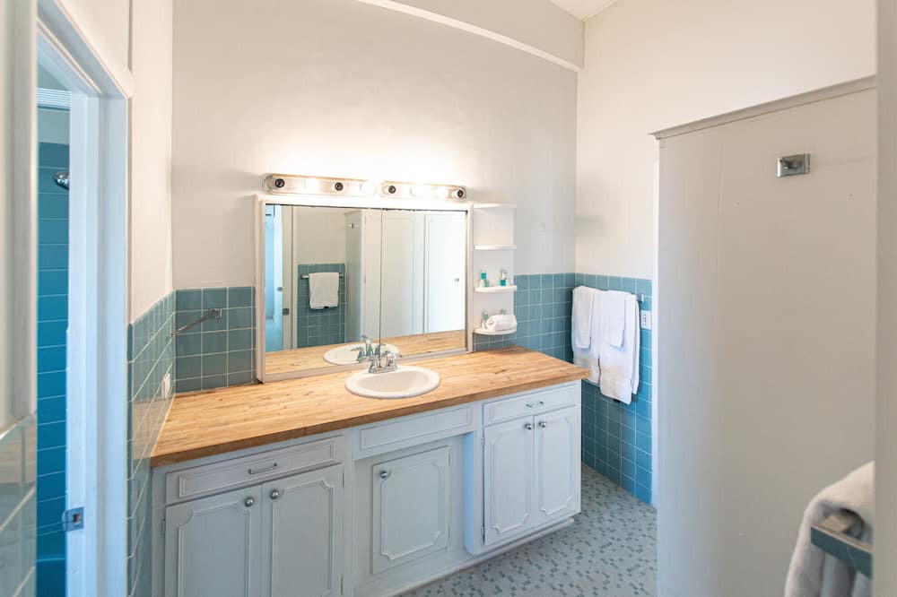 Photo of Bathroom in Great Exuma