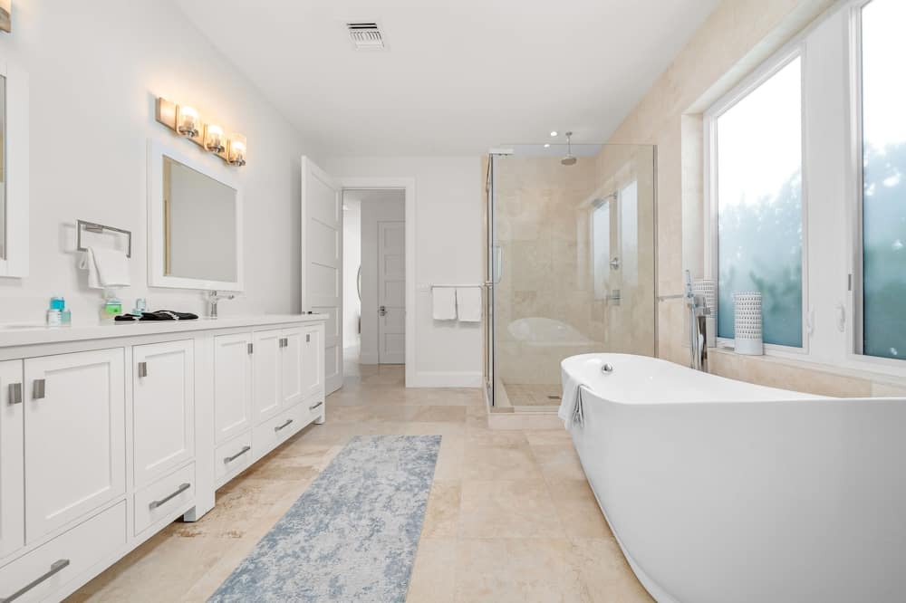 Photo of Bathroom in Great Exuma