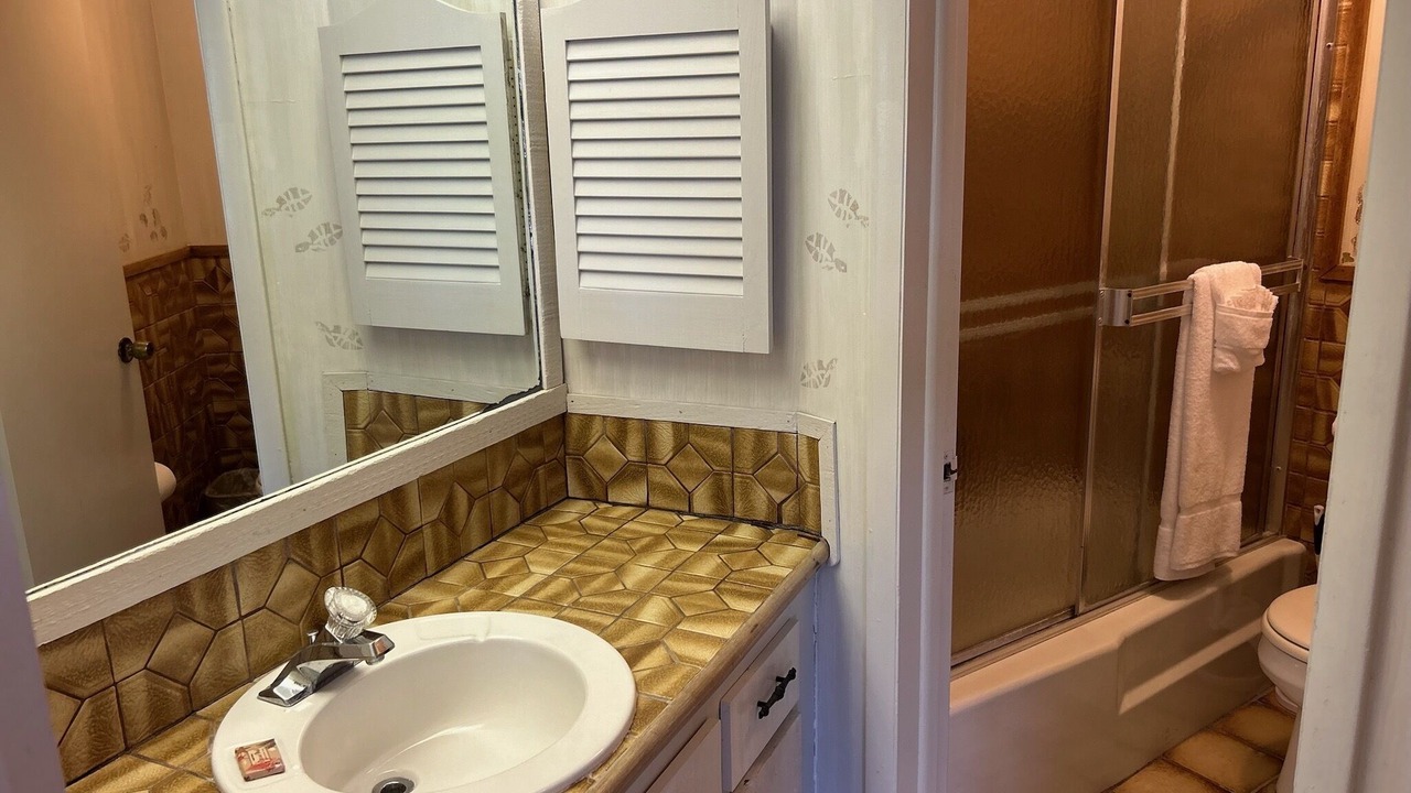 Photo of Bathroom in Bahamas Terrace