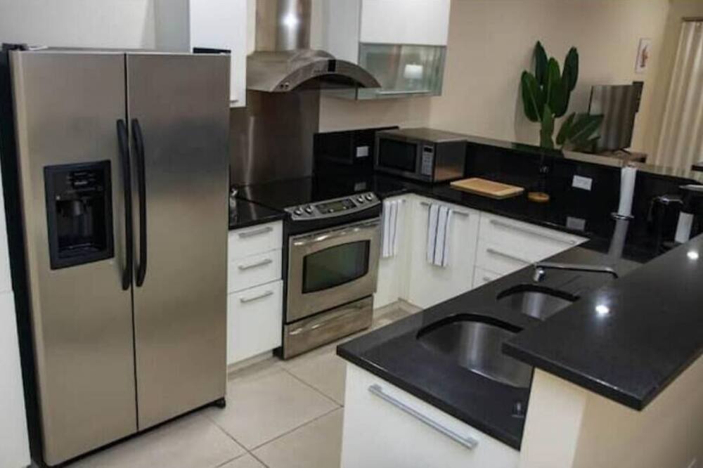 Photo of Kitchen in Bahamia West