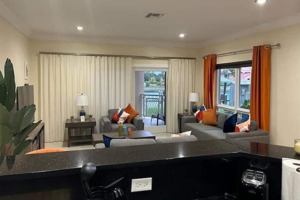 Photo of Bedroom in Bahamia West