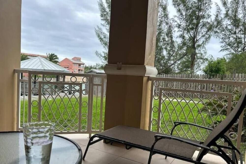 Photo of Outdoor in Bahamia West