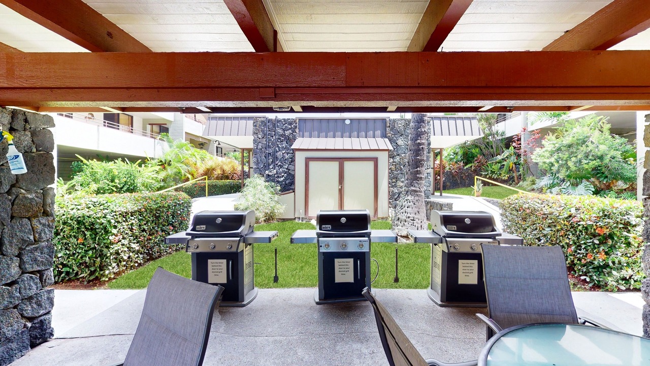 Photo of Outdoor in Kahaluu Bay