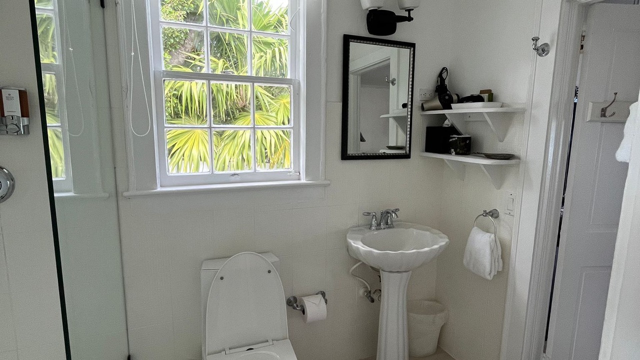 Photo of Bathroom in Dunmore Town