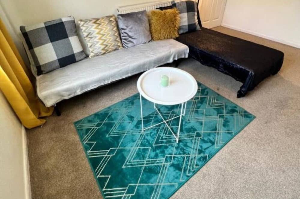 Photo of Livingroom in Northampton