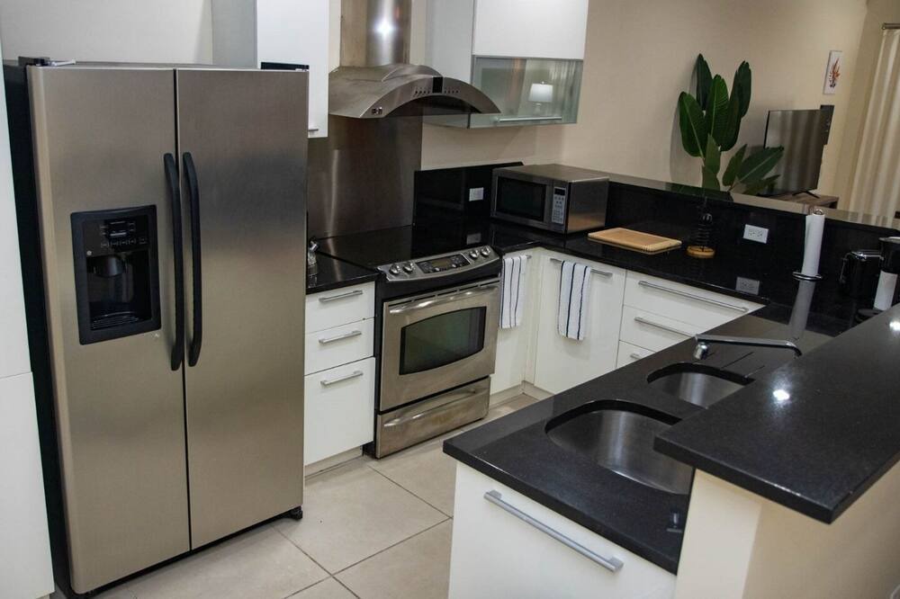 Photo of Kitchen in Bahamia West