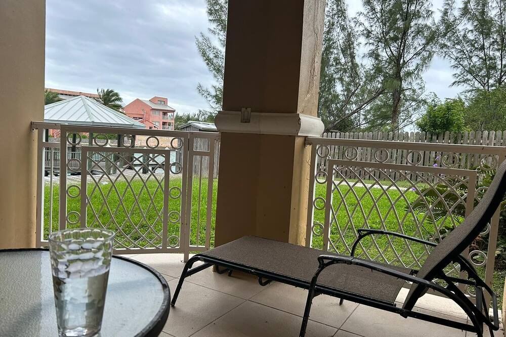 Photo of Outdoor in Bahamia West