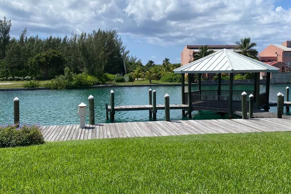 Photo of Outdoor in Bahamia West