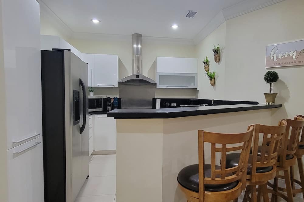 Photo of Kitchen in Bahamia West