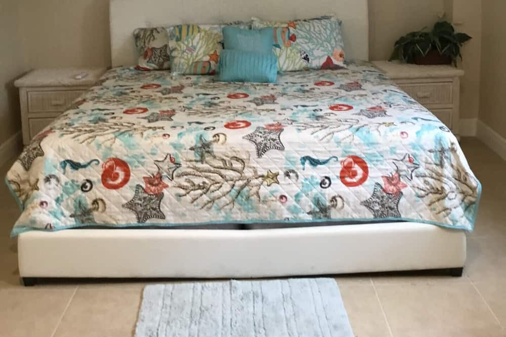 Photo of Bedroom in High Rock