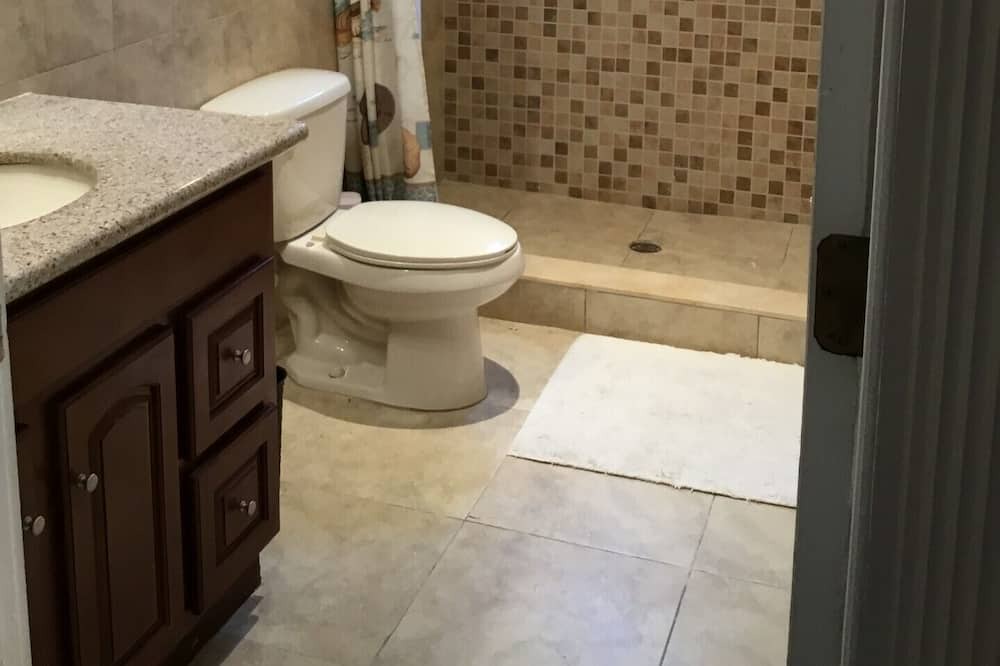 Photo of Bathroom in High Rock