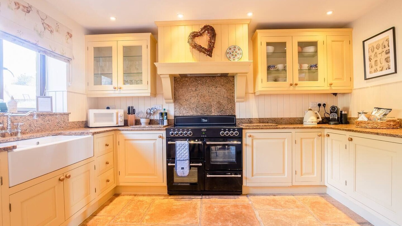 Photo of Kitchen in Temple Guiting