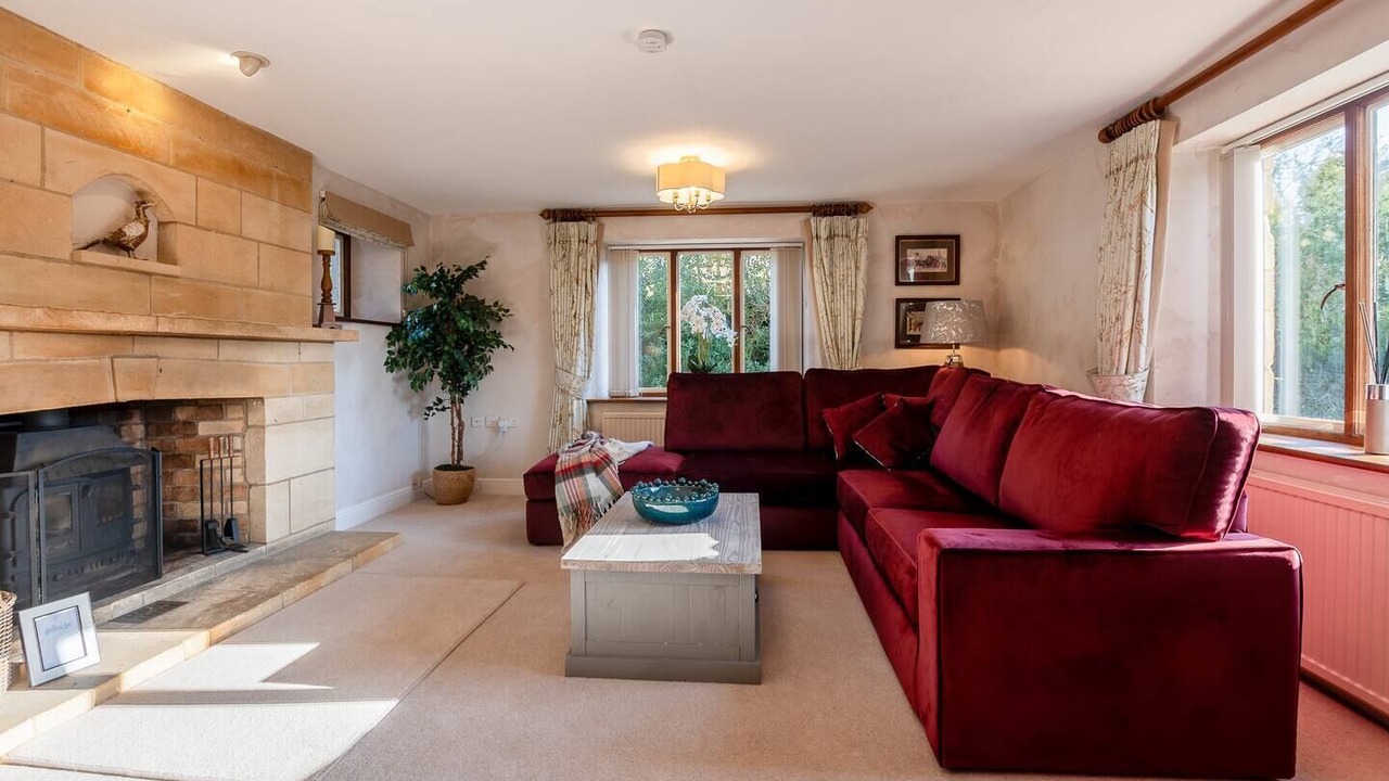 Photo of Livingroom in Temple Guiting