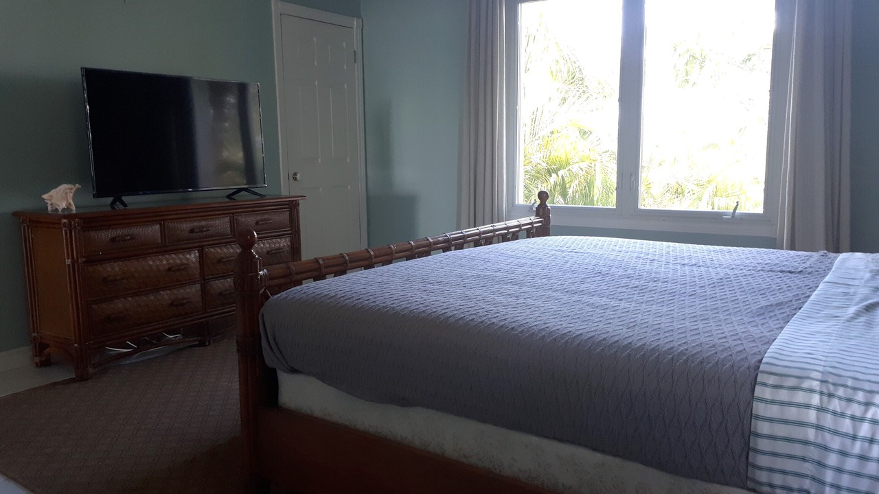 Photo of Bedroom in Coral Harbour