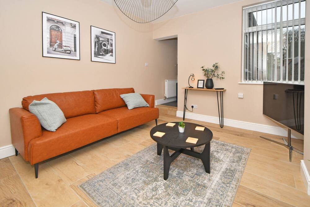 Photo of Livingroom in Burslem