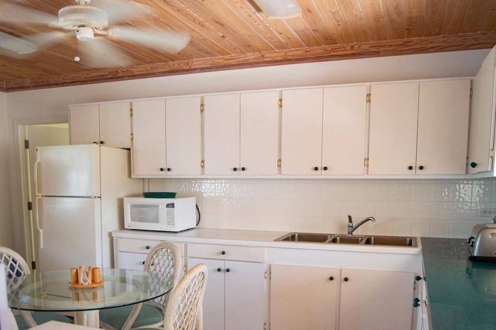 Photo of Kitchen in Deadmans Cay