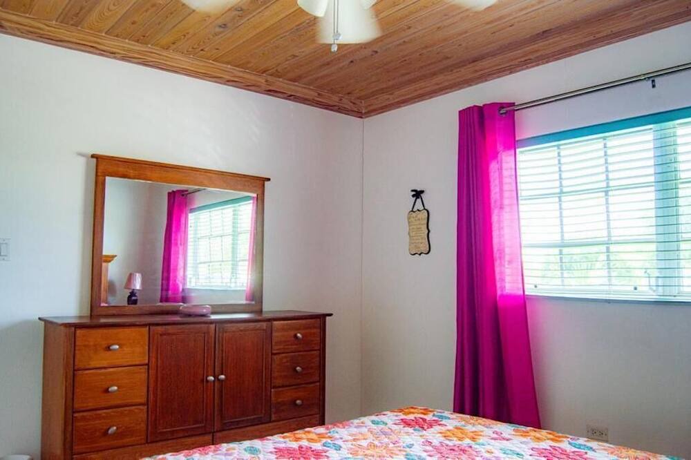 Photo of Bedroom in Deadmans Cay