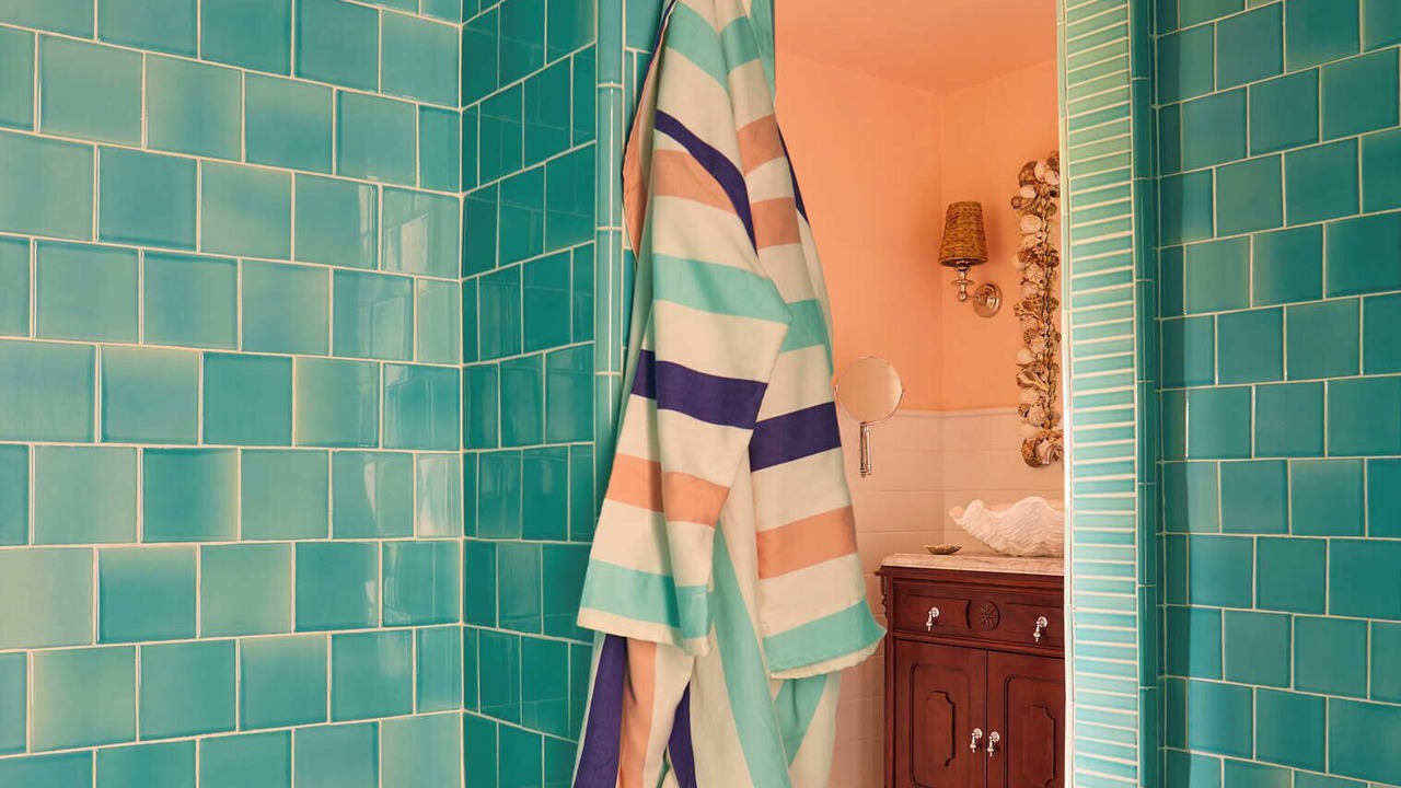 Photo of Bathroom in Dunmore Town