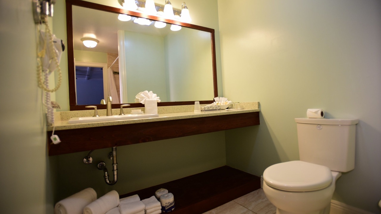 Photo of Bedroom in Green Turtle Cay