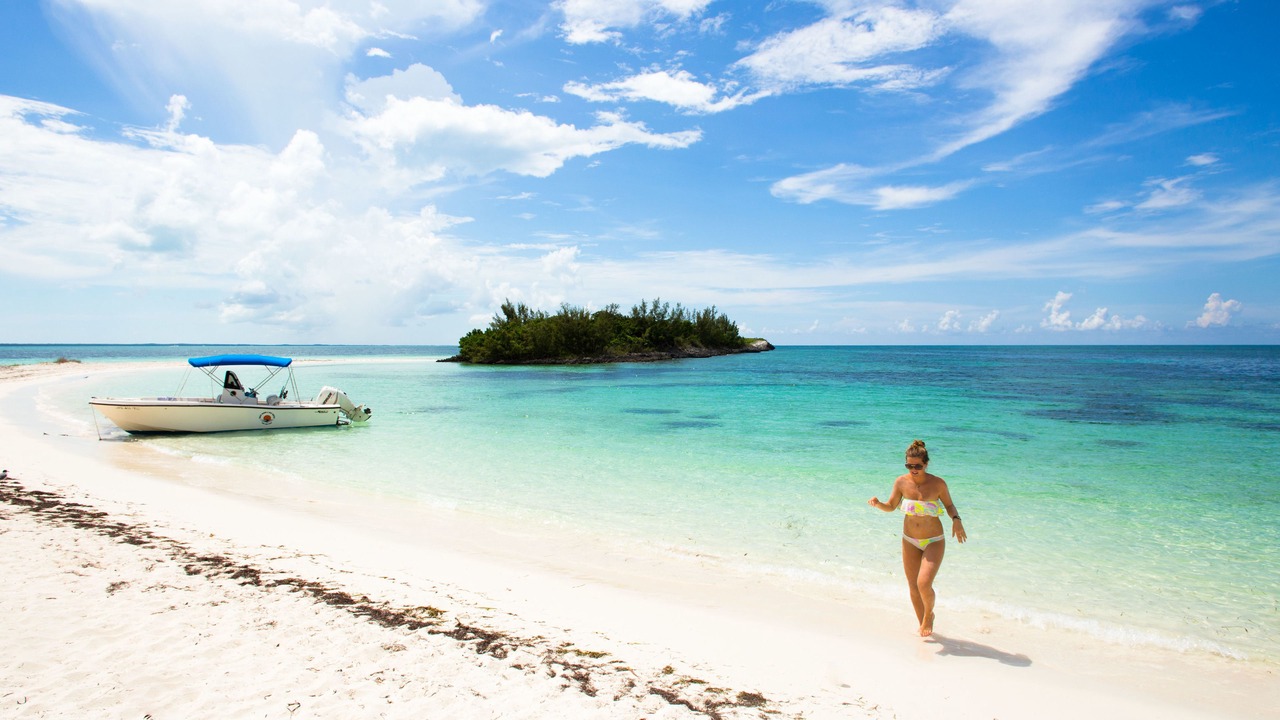 Photo of Human In Picture in Green Turtle Cay