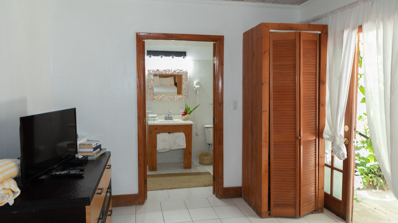 Photo of Bedroom in Dunmore Town