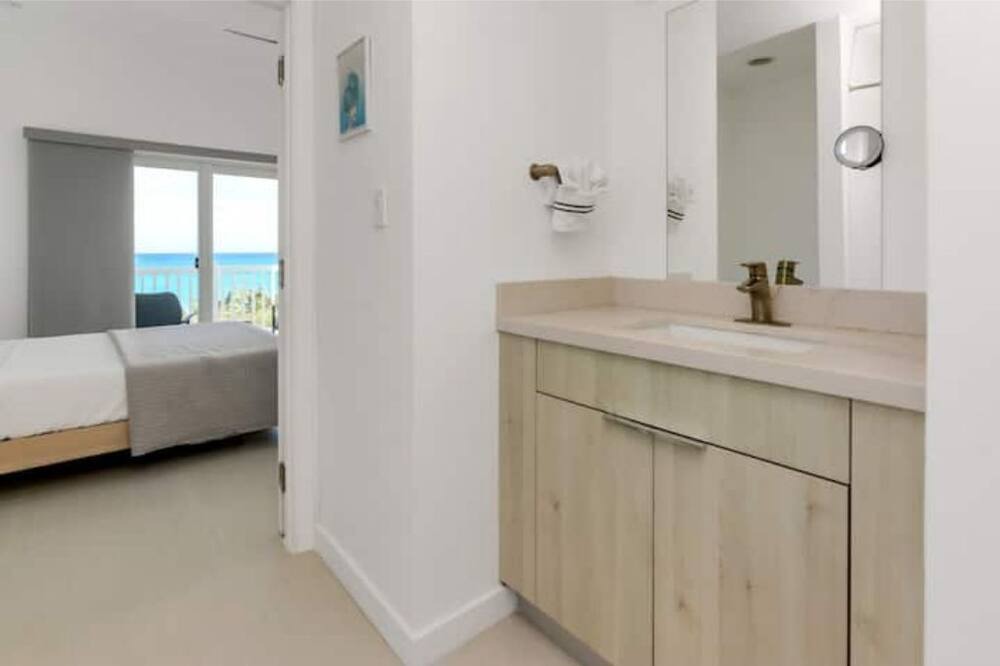 Photo of Bathroom in Farmer's Hill