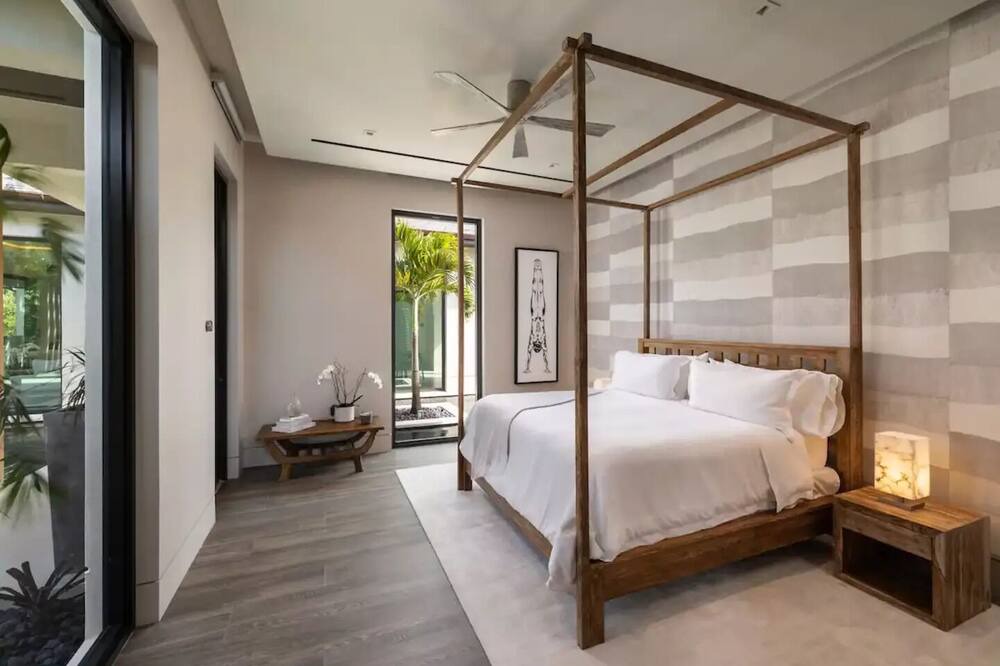 Photo of Bedroom in Nassau